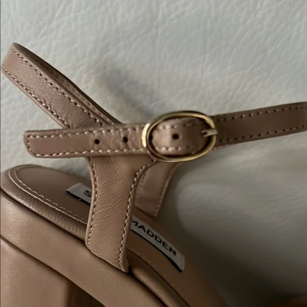 Steve Madden Nude Platform Heels - Picture 7 of 8